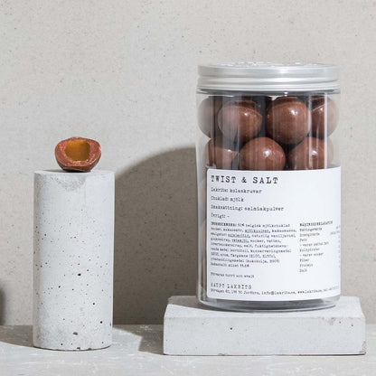 Haupt Lakrits Twist & Salt – Milk Chocolate Covered Caramel With Ammonia